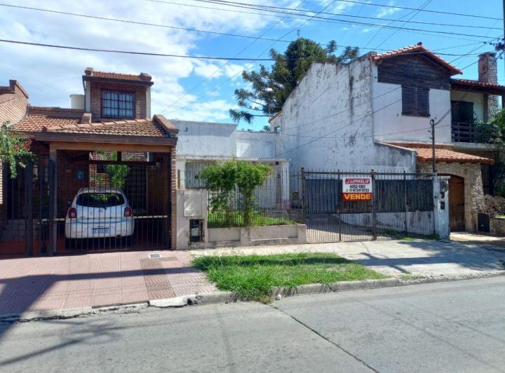 Casa · 110m² · 6 Ambientes · 2 Cocheras