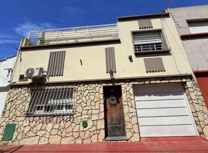 Casa · 113m² · 6 Ambientes