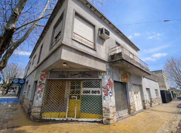 Casa · 277m² · 5 Ambientes · 1 Cochera