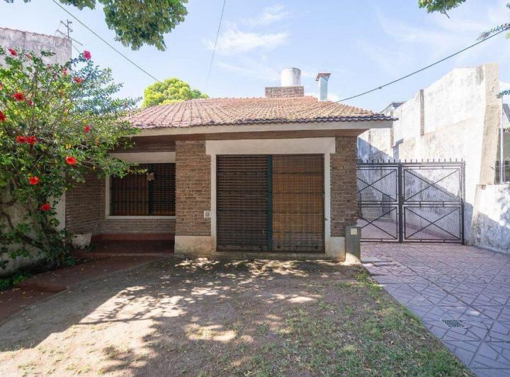 Casa · 162m² · 7 Ambientes · 1 Cochera
