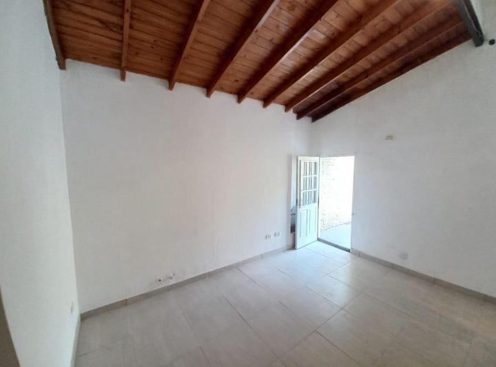 Casa · 140m² · 6 Ambientes · 2 Cocheras
