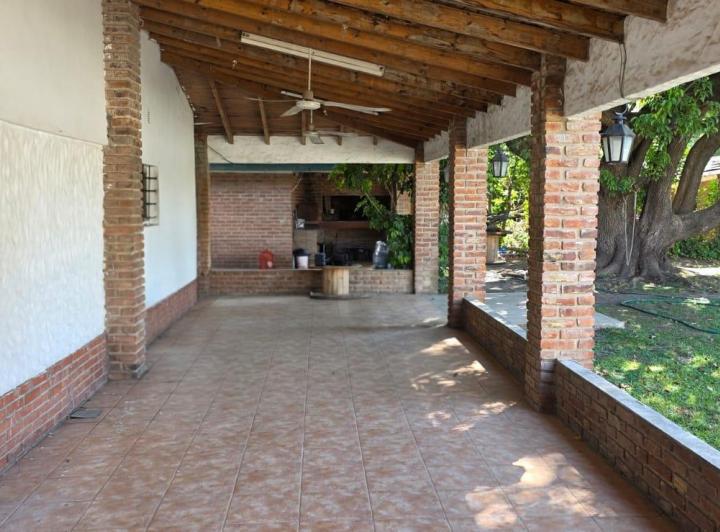Casa · 142m² · 7 Ambientes · 1 Cochera