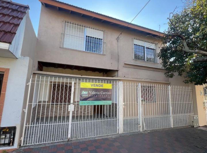 Casa · 199m² · 6 Ambientes · 1 Cochera