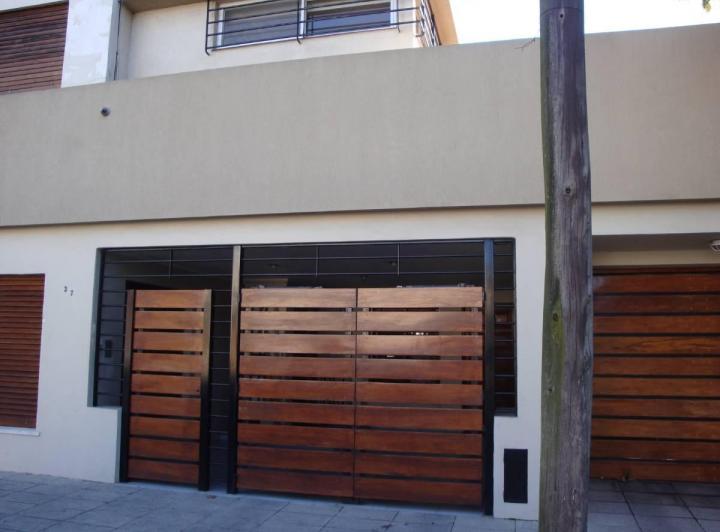Casa · 1m² · 6 Ambientes · 1 Cochera