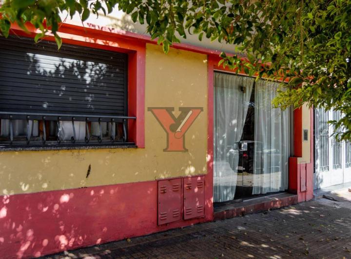 Casa · 235m² · 5 Ambientes · 3 Cocheras