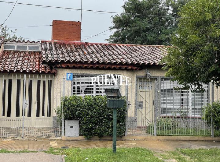 Casa · 190m² · 7 Ambientes · 3 Cocheras
