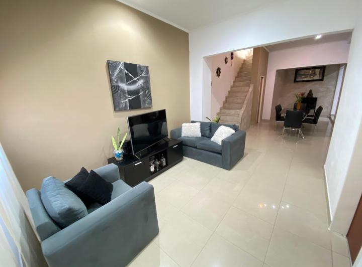 Casa · 148m² · 6 Ambientes