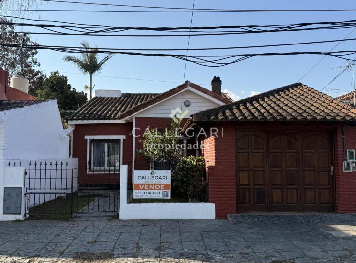 Casa · 117m² · 5 Ambientes · 1 Cochera