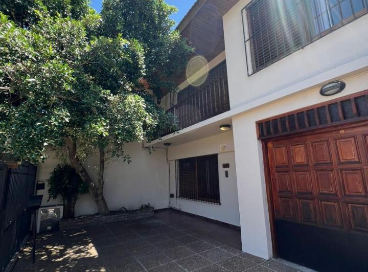 Casa · 100m² · 5 Ambientes · 2 Cocheras