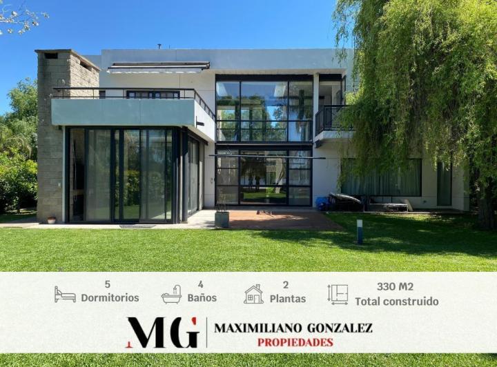 Casa · 330m² · 6 Ambientes · 1 Cochera