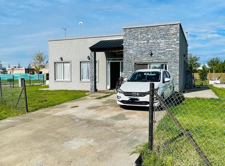 Casa · 100m² · 5 Ambientes · 1 Cochera
