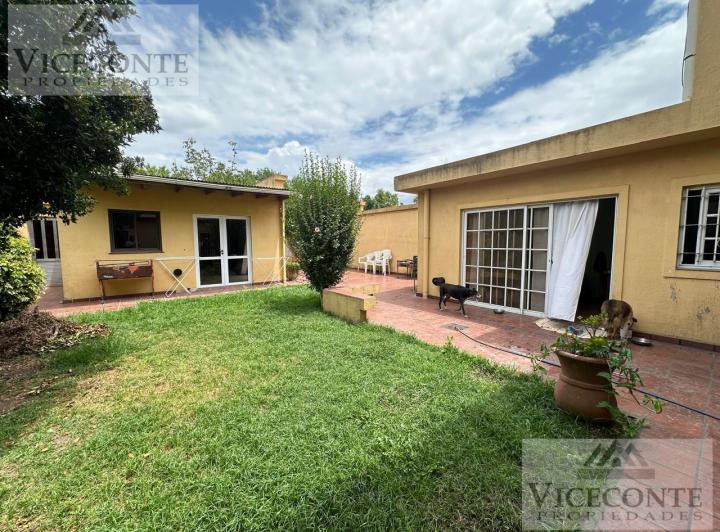 Casa · 249m² · 6 Ambientes