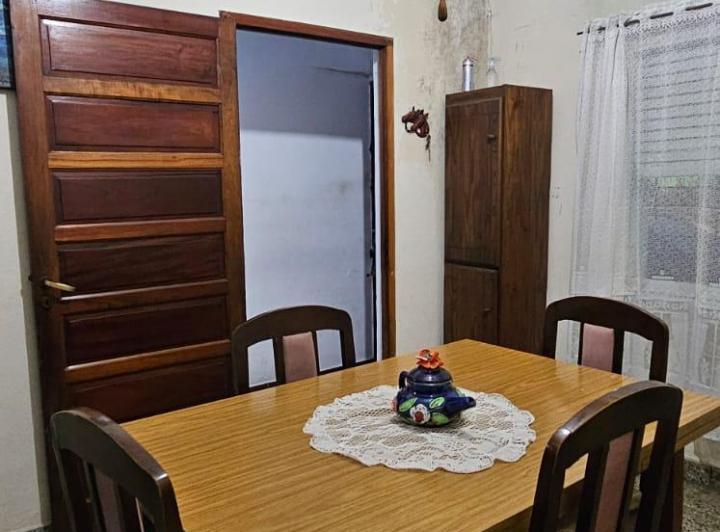 Casa · 1m² · 4 Ambientes