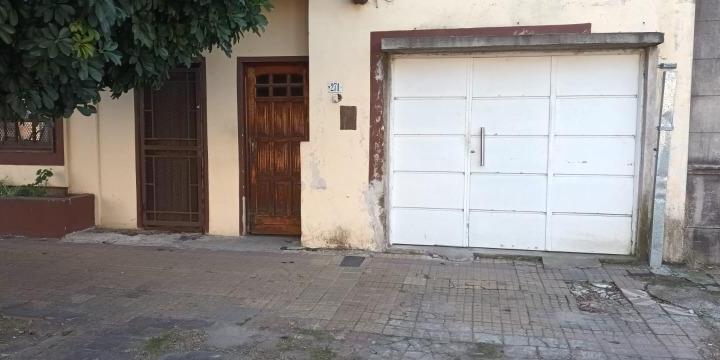 Casa · 160m² · 4 Ambientes · 1 Cochera