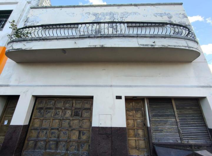 Casa · 295m² · 7 Ambientes · 1 Cochera
