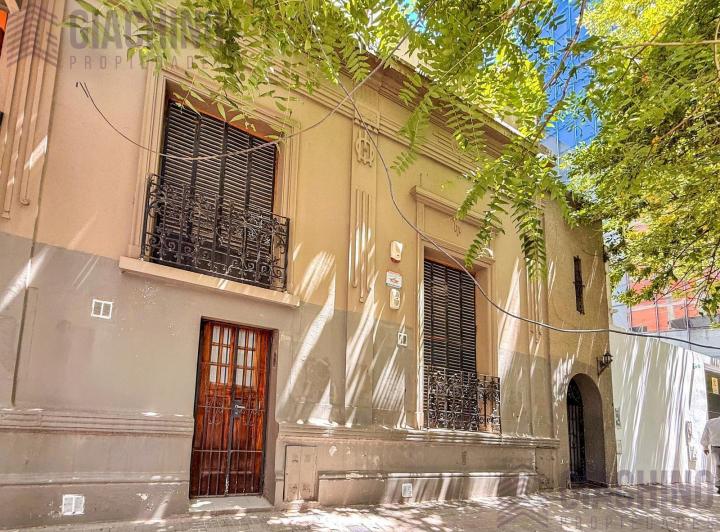 Casa · 657m² · 18 Ambientes