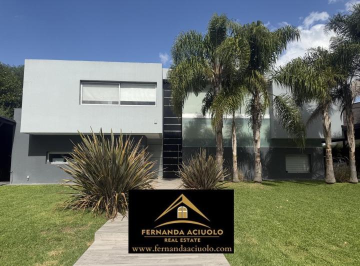 Casa · 285m² · 6 Ambientes
