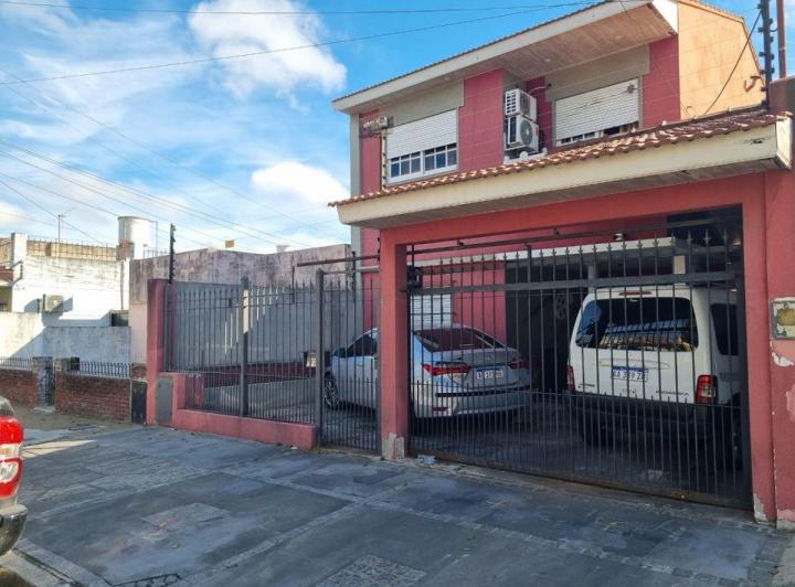 Casa · 190m² · 6 Ambientes