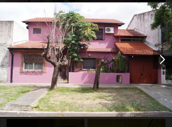 Casa · 117m² · 7 Ambientes · 1 Cochera