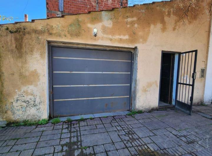Casa · 200m² · 5 Ambientes · 1 Cochera