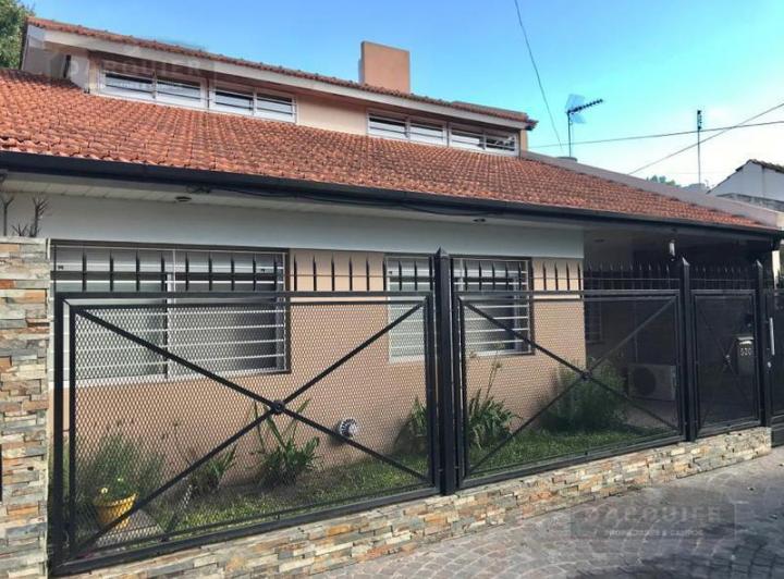 Casa · 200m² · 5 Ambientes