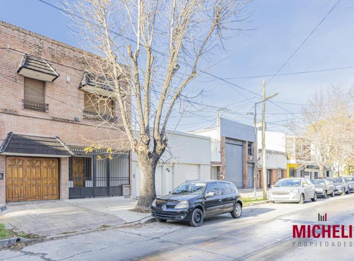 Casa · 265m² · 6 Ambientes · 1 Cochera