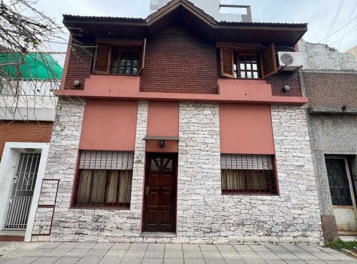 Casa · 100m² · 5 Ambientes