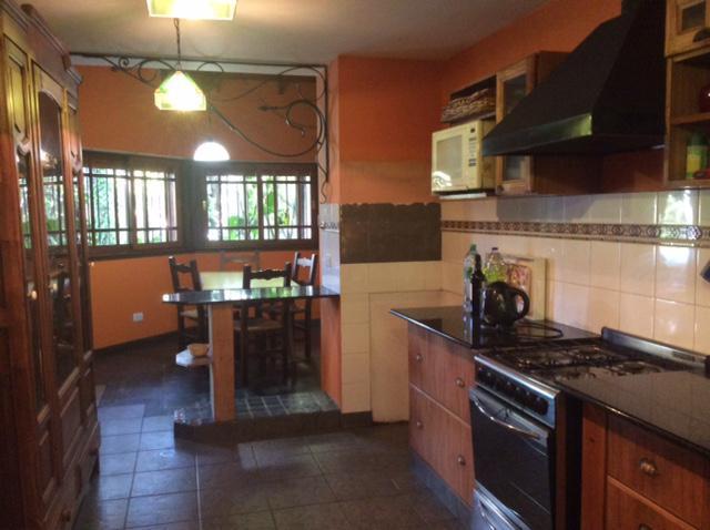 Casa · 140m² · 5 Ambientes · 1 Cochera