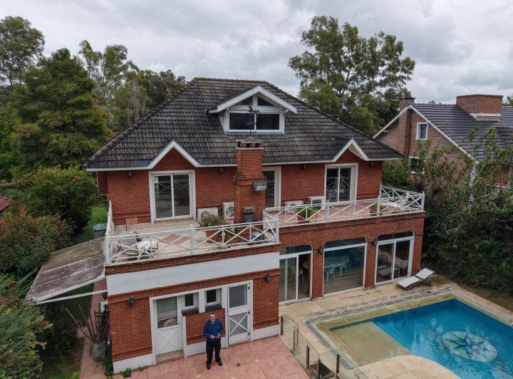 Casa · 360m² · 5 Ambientes · 1 Cochera