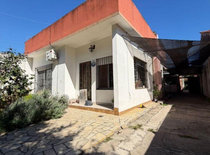 Casa · 157m² · 6 Ambientes · 1 Cochera