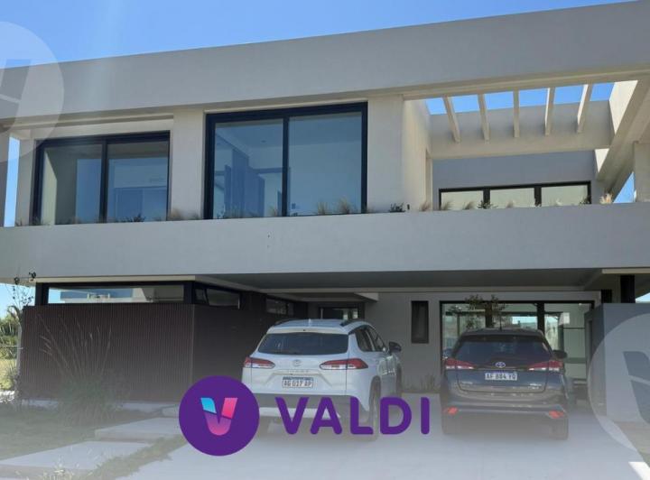 Casa · 223m² · 5 Ambientes