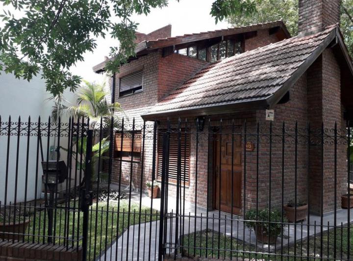 Casa · 150m² · 5 Ambientes · 1 Cochera