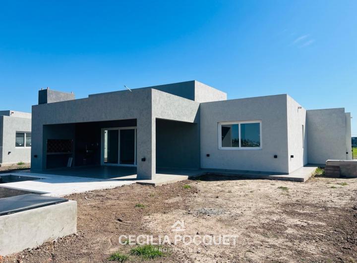 Casa · 150m² · 5 Ambientes · 1 Cochera