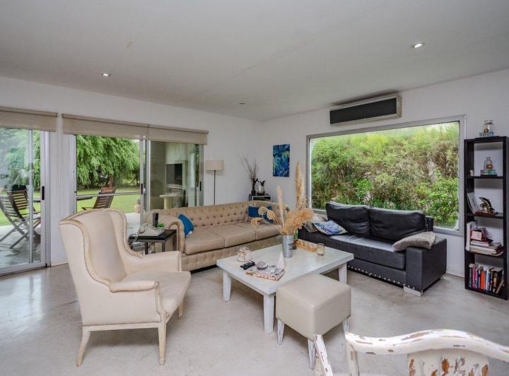 Casa · 160m² · 5 Ambientes · 1 Cochera
