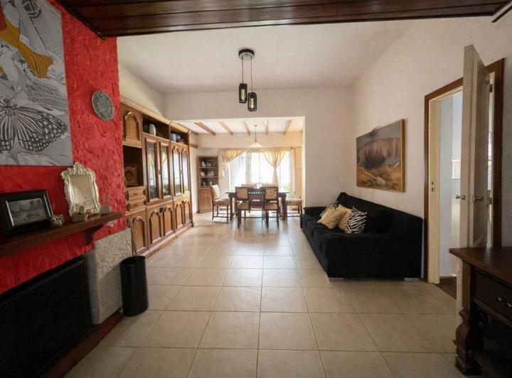 Casa · 130m² · 5 Ambientes · 1 Cochera