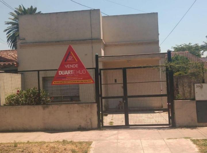 Casa · 90m² · 5 Ambientes · 1 Cochera