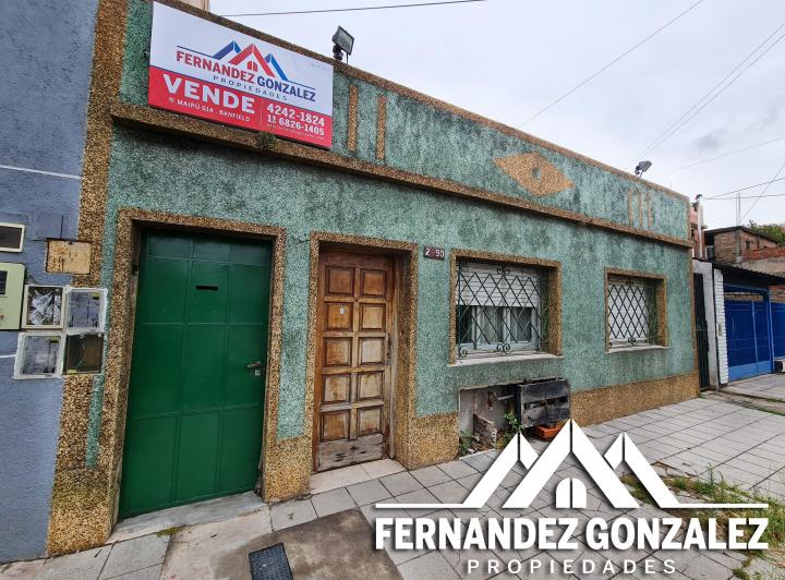 Casa · 180m² · 5 Ambientes