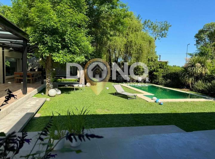Casa · 650m² · 10 Ambientes · 2 Cocheras