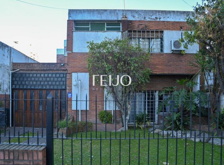 Casa · 155m² · 5 Ambientes · 1 Cochera