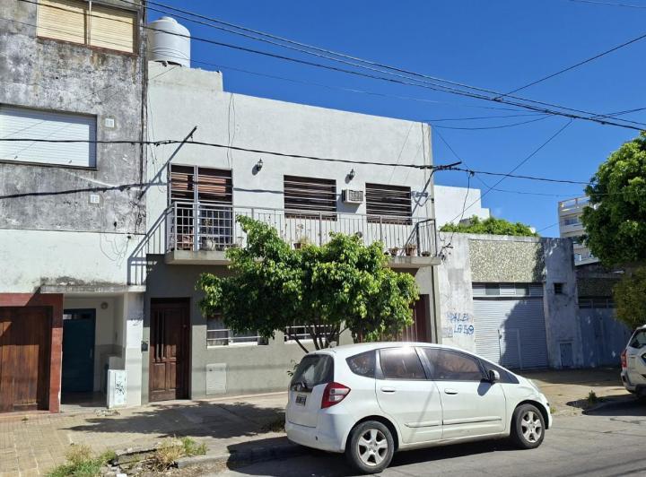 Casa · 238m² · 9 Ambientes