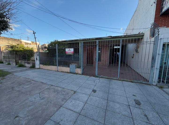 Casa · 280m² · 6 Ambientes · 5 Cocheras