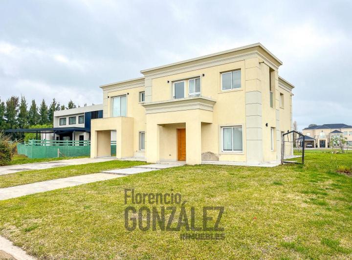 Casa · 235m² · 5 Ambientes