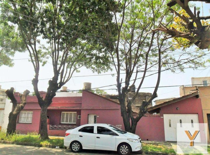 Casa · 160m² · 6 Ambientes · 2 Cocheras