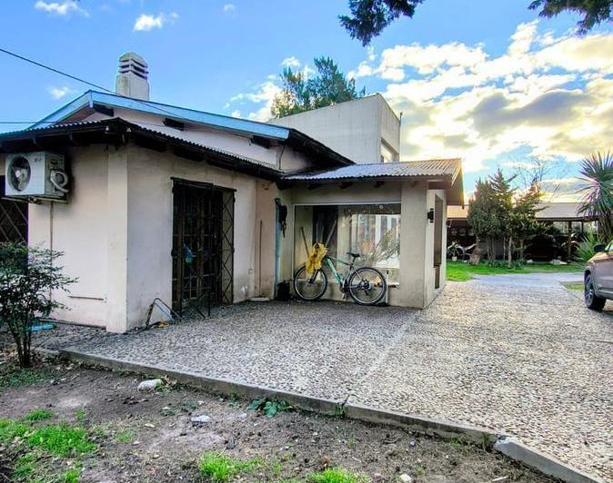 Casa · 1800m² · 4 Dormitorios