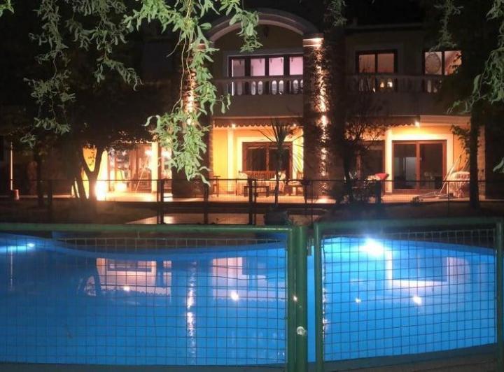 Casa · 630m² · 5 Ambientes