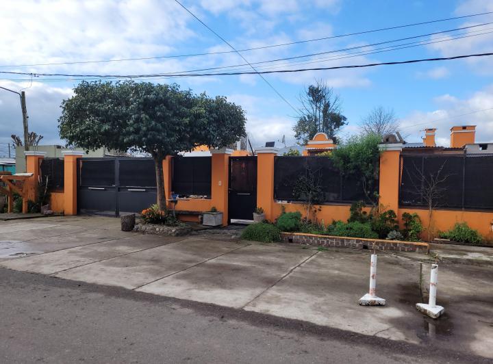 Casa · 317m² · 6 Ambientes · 3 Cocheras