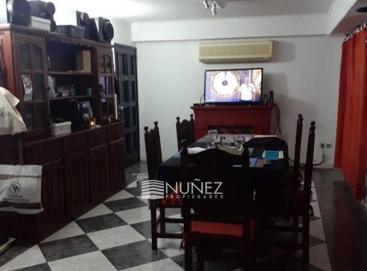 Casa · 219m² · 5 Ambientes · 3 Cocheras