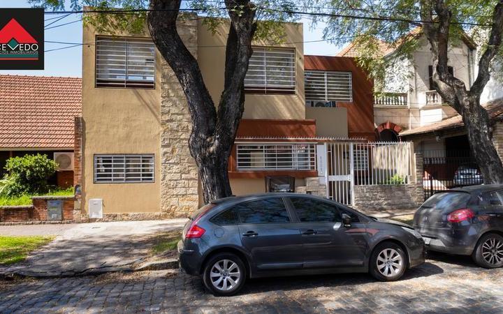Casa · 230m² · 5 Ambientes
