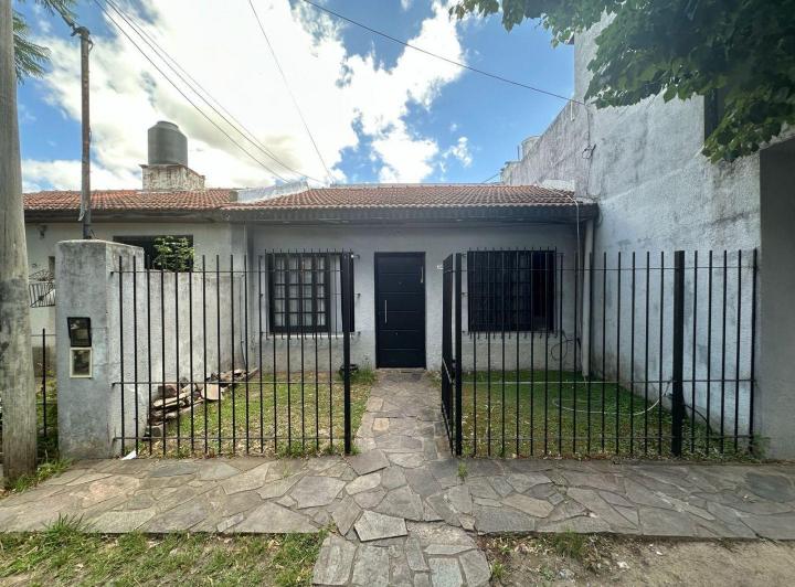 Casa · 140m² · 6 Ambientes · 2 Cocheras