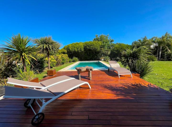 Casa · 260m² · 7 Ambientes · 1 Cochera